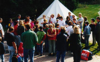 erste Versammlung
auf dem Bückeberg